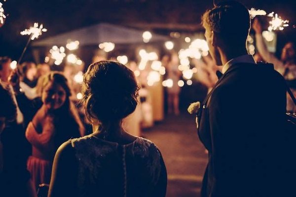 Comment choisir le meilleur animateur pour votre mariage ?