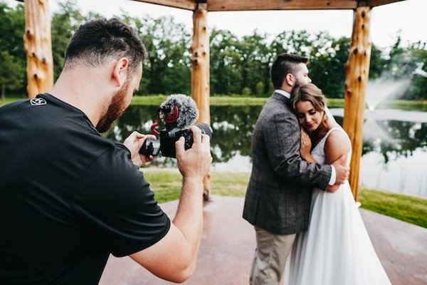 Quels sont les outils indispensables pour référencer son site de mariage?